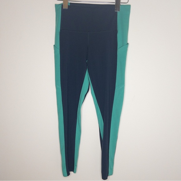 Athleta Yin 7/8 Tight Leggings - Picture 2 of 8